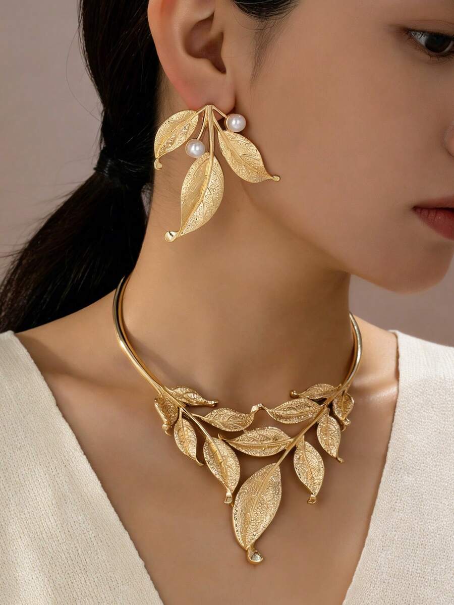 Bộ 3 món dây chuyền và bông tai thiết kế lá cây cách điệu, sang trọng, thích hợp cho tiệc tùng, dạ hội và đeo hàng ngày. - Vàng - Xem 1