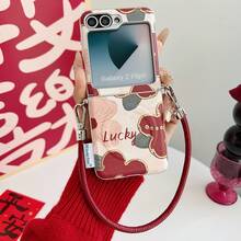 钥匙扣挂绳款女士手机壳，侧边压纹搭扣系列，玫瑰花瓣设计，带挂绳，可折叠手机壳，适用于三星 Galaxy Z Flip7、Galaxy Z Flip7FE、Galaxy Z Flip6、Galaxy Z Flip5，时尚、流行、优雅的手机保护套 - 彩色 - 查看 30