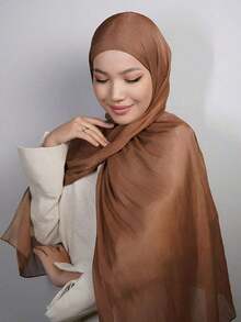 1pc Women's Basic Solid Color Silk-Like Elegant Shiny Soft Headscarf, Arabian Casual Long Scarf, Conservative Plain Headwrap, Suitable For Daily Use, SHIMMER HIJAB For Dress - 卡其色 - 查看 4