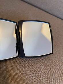 CHANEL Espejo de maquillaje plegable portátil negro con el icónico logotipo CC, de forma cuadrada, con rotación de 180 grados, conveniente para viajar - Negro - Ver 4