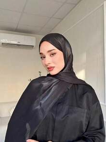 1pc Women's Basic Solid Color Silk-Like Elegant Shiny Soft Headscarf, Arabian Casual Long Scarf, Conservative Plain Headwrap, Suitable For Daily Use, SHIMMER HIJAB For Dress - 黑色 - 查看 4