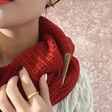 1pc Random Style Retro Pin Collection,Coat Clips, Shawl Pins, Shoe Pins, Sweater Pins, Hole-In-The-Wall Shoe Pins,High-End Classic Design, Ideal For Daily Commutes, Small Gatherings, Holiday Gifting - Multicolor - View 6