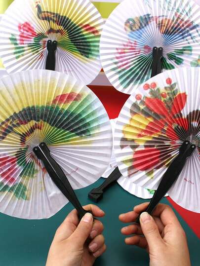 夏季清凉必备单品——复古花卉折叠纸扇，传统风格彩绘纸扇，带有地域特色图案，可180度翻转，轻巧便携，是旅行必备品，可作小礼物携带，手持扇（未充电）