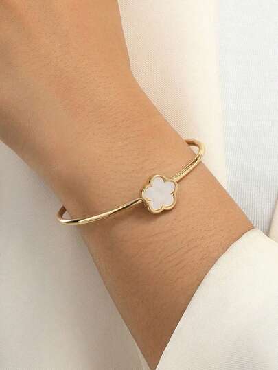 1 pieza Brazalete ajustable minimalista de trébol dulce de metal, adecuado para uso diario, fiestas, vacaciones en la playa, accesorios de playa para mujeres