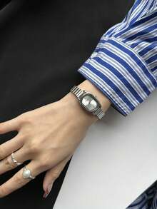 1pc Oval Retro Style Gold Bamboo Strap Quartz Women's Watch, Elegant & Refined, Suitable For Daily Wear, Birthday Gift, Party And Other Occasions - 銀色 - 查看 3