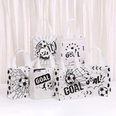 Bộ 6 túi quà tặng họa tiết bóng đá đen trắng, chất liệu polyester bền chắc, kiểu dáng thể thao, phù hợp cho các hoạt động World Cup, quà lưu niệm World Cup 2026, tiệc tùng, phòng tập thể dục, du lịch, sinh nhật, sử dụng hàng ngày, túi mua sắm bằng chất liệu tổng hợp có tay cầm tái sử dụng, túi đựng đồ lưu niệm bóng đá, túi tập thể dục đa năng, họa tiết ngày lễ, tay cầm chắc chắn, đồ dùng cho tiệc bóng đá, chủ đề bóng đá, quà tặng bóng đá.