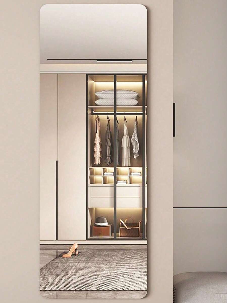 1片DIY亚克力全身镜，防碎，自带背胶，无需安装。墙面装饰镜，防水材质，自带背胶，适用于卧室、客厅、浴室、办公室等各种墙面。注意：尺寸优先。