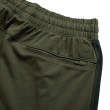 Under Armour UA Meridian 男士锥形裤，户外健身跑步日常通勤商务休闲裤，1379677-390 - 綠色 - 查看 6