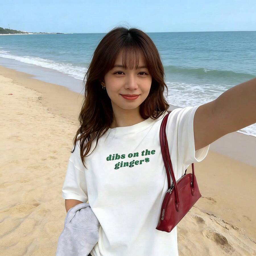 Funny Dibs On The Ginger St Pat's Day Tee, Cute 90s Tee, St Paddy Outfit, Funny Tee Irish, Lucky Shirt Women Gift, Beach Shirt, Girls Beach Outfit, Unisex Tshirt - 白色 - 查看 1