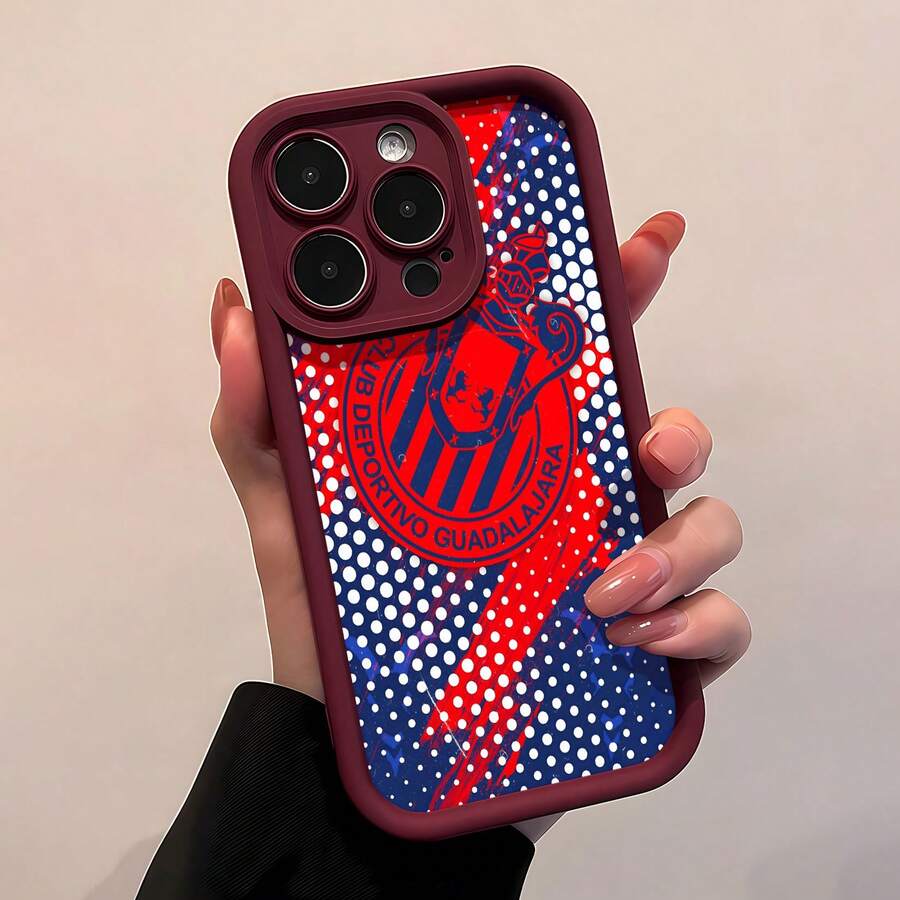 Logotipo del Guadalajara sobre un vibrante fondo rojo y azul. Esta elegante funda es compatible con Samsung, Apple, VIVO, OPPO, , Transsion, , y Honor. Fabricada en silicona TPU, ofrece protección contra golpes y caídas, además de una sensación superior. Es el regalo ideal para familiares, amigos y seres queridos, y la opción perfecta para San Valentín y Año Nuevo. - Burdeos - Ver 1