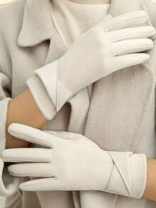 保暖手套，适合冬季使用。优雅蝴蝶结装饰女士触屏手套。骑行和驾驶手套。简约时尚风格，抓绒内衬保暖触屏手套。 - 米白色 - 查看 3