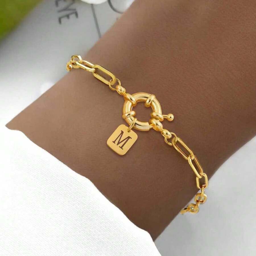 1件新款经典长方形镂空字母吊坠弹簧扣金色不锈钢回形针链手链，女士款 - 金黃色 - 查看 1