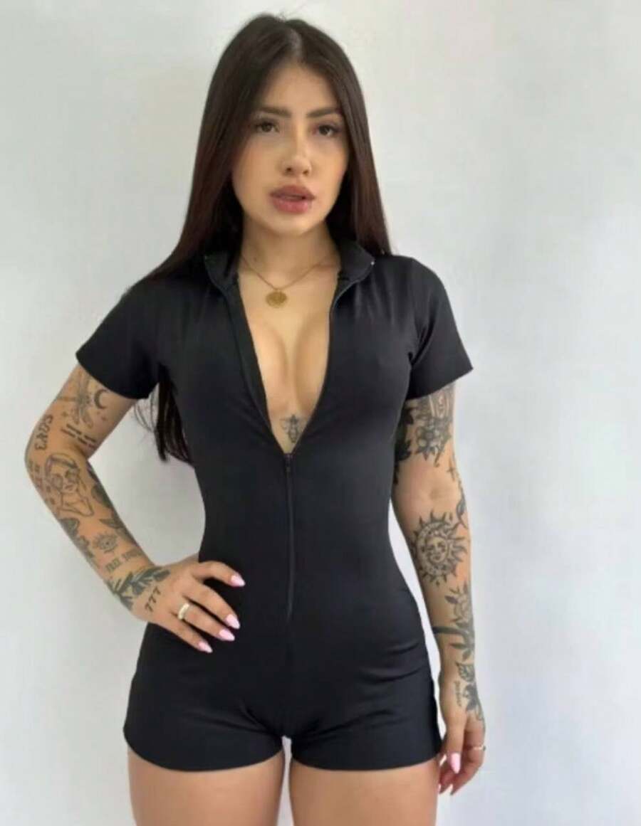 Macaquinho Preto Fitness Sensual com Ajuste Perfeito ao Corpo - Preto - Visão 1