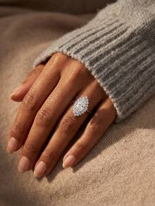 1枚经典奢华钻石戒指，订婚礼物，节日礼物，S925纯银精美珠宝礼品 - 馬眼形戒指 - 查看 4