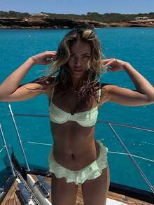 Bộ bikini hai mảnh màu xanh lá cây khoét rỗng, viền bèo nhún, thích hợp cho kỳ nghỉ biển mùa hè, dành cho nữ. - màu xanh lá - Xem 1