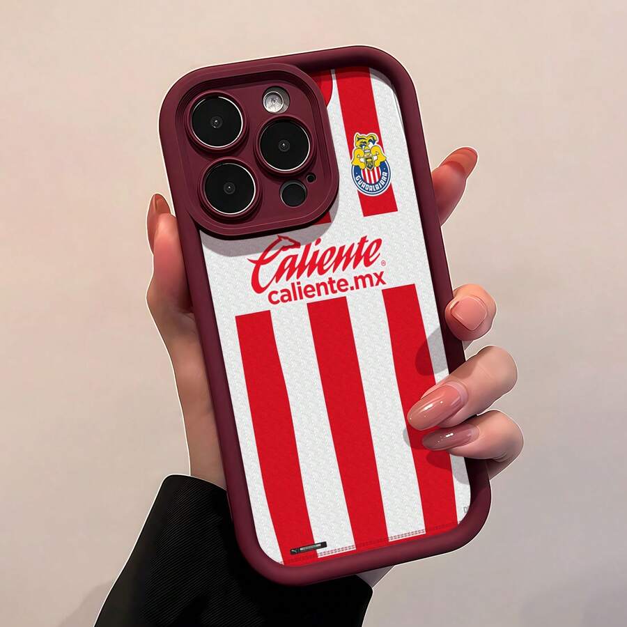 Camiseta de rayas rojas y blancas con logotipos y texto. Esta elegante funda es compatible con Samsung, Apple, VIVO, OPPO, , Transsion, , y Honor. Fabricada en silicona TPU, ofrece protección contra golpes y caídas, además de una sensación superior. Es un regalo ideal para familiares, amigos y seres queridos, y una opción perfecta para San Valentín y Año Nuevo. - Burdeos - Ver 1
