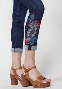Koroshi Women's Slim Push-Up Denim Trousers With Turn-Up Hem, Embroidered Floral Detail, And Zip And Button Front Closure, Dark Blue, Sizes 34/36/40 - Navy Blue - View 4