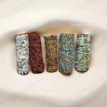 完美净化棒套装包含白鼠尾草、龙血树、迷迭香、薰衣草、尤加利叶，适用于家居香氛、芳香疗法、瑜伽及其他仪式用途，节日礼物之选。 - 多香味香薰 - 查看 4