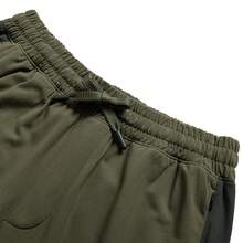 Under Armour UA Meridian 男士锥形裤，户外健身跑步日常通勤商务休闲裤，1379677-390 - 綠色 - 查看 3