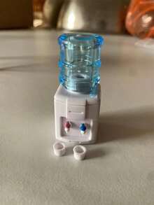 1 pezzo 1:12 Distributore d'acqua in miniatura per casa delle bambole, modello di scena di micro cibo, modello micro realistico DIY, set di bollitore d'acqua in miniatura realistico, distributore d'acqua in miniatura da tavolo, modello di micro cibo in miniatura per cucina, accessori per casa delle bambole distributore d'acqua in miniatura realistico, giocattolo di finzione distributore d'acqua in miniatura, accessorio per fotografia micro paesaggio - Multicolore - Visualizzare 13