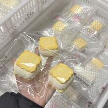 1个奶油夹心饼干造型挤压玩具，慢回弹，减压玩具，手工硅胶挤压玩具，适合女孩、青少年，减压玩具，礼物，挤压玩具 - 复活节礼物 - 生日礼物 - 圣诞节礼物 - 节日礼物 - 彩色 - 查看 2