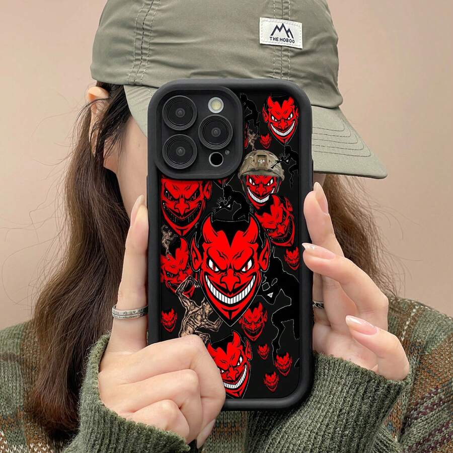 Cabezas de diablo rojo sobre fondo negro. Esta elegante funda es compatible con Samsung, Apple, VIVO, OPPO, , Transsion, , y Honor. Fabricada en silicona TPU, ofrece protección contra golpes y caídas, además de una sensación superior. Es un regalo ideal para familiares, amigos y seres queridos, y una opción perfecta para San Valentín y Año Nuevo. - Negro - Ver 1