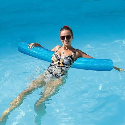 Adult Inflatable Swimming Ring, Made Of Waterproof PVC Material, Leak-Proof And Durable. High Buoyancy And Load-Bearing Capacity, Cylindrical Design Provides Stable Buoyancy. Lightweight And Portable, Suitable For Swimming Pools, Beaches, Lakes, Pool Parties, Beach Trips, Water Parks, Summer Family Entertainment And Outdoor Water Sports. Outdoor Water Sports Accessory, Inflatable Swimming Ring, Swimming Ring, Swimming Beginner Trainer, Best Choice For Swimming Enthusiasts.