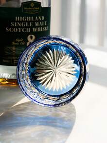 1只玉舞切割蓝色威士忌酒杯，古典手工吹制水晶杯，手工雕刻水晶玻璃杯，高端酒杯，330毫升/11.62盎司 - 藍色 - 查看 5