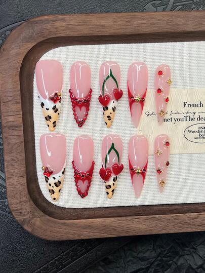 10片装Y2K风格尖头美甲贴片套装 - 手工制作，包含粉色、红色、白棕渐变法式美甲、手工3D樱桃美甲、手绘豹纹和红色爱心图案设计、闪亮红色水钻和金色星星装饰，精致优雅 - 完美适用于派对和休闲装扮