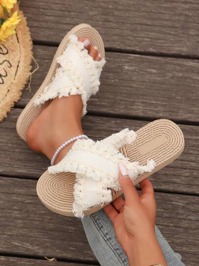 Bohemian Fringed Criss-Cross Sandals For Women, Suitable For Dresses/Jeans, Ideal For Beach, Vacation, Picnic, Casual Wear, Dating; White Fringed Woven Strap, Straw Bottom, Relaxed Vacation Style, Lightweight Soft Bottom Breathable Women's Slippers, Elegant Ladies Sandals, Comfortable Women's Shoes