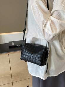 New Embossed Woven Camera Bag, Fashionable Versatile Shoulder Bag, Niche Lightweight Crossbody Bag, Knotted Strap Camera Bag - Black - View 3