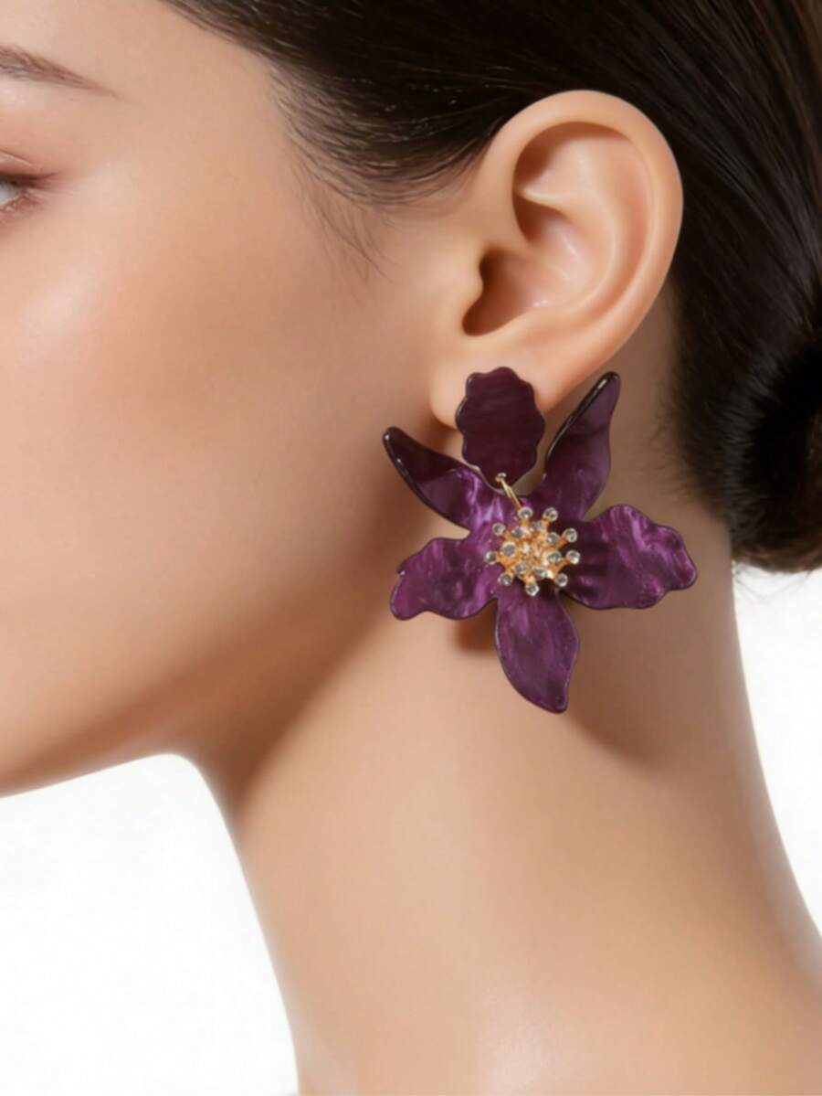 1 Pair New European And American Fashion Petal Resin Earrings, Purple Personalized Versatile Suitable For Gifts, Beach Vacation Wear - Purple - View 1