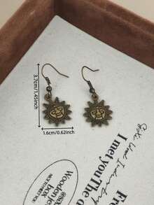 一对复古简约百搭太阳形吊坠耳环，适合女性日常及节日佩戴 - 太陽 - 查看 5