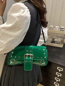 This New Shoulder Bag Features A Simple And Stylish Design, Decorated With A Leopard Print Pattern And A Striking Color Contrast. It Has A Foldable Design, Allowing It To Be Used As Both A Clutch And A Shoulder Bag. It Is Perfect For Daily Outings, Shopping, Office, Parties, Vacations, And Short Trips. The Color Is Burgundy, Making It Very Versatile. - Green - View 4