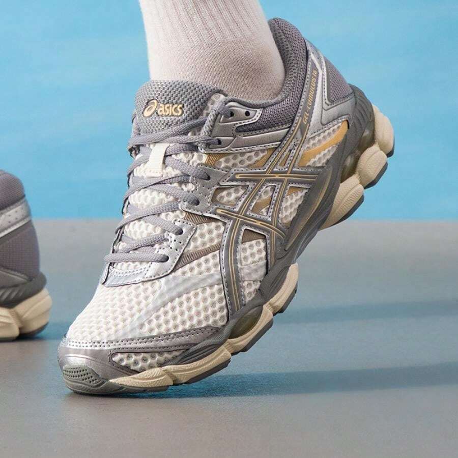 Asics 男女通用休闲鞋 GEL-CUMULUS 16 户外日常轻便舒适运动鞋 1203A733-101 - 奶油/灰色 - 查看 1