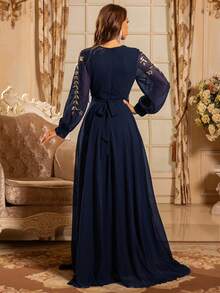 Đầm dạ hội dài tay thanh lịch bằng chiffon, đính sequin vàng, họa tiết hoa, cổ chữ V, dáng chữ A. - Màu xanh hải quân - Xem 4