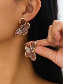 1 Pair Handpainted Enamel Drip Oil Golden Earrings, Surprise Gift For Daily Wear, Birthday, Mother's Day, Girlfriend Or Daughter - Khaki - View 1