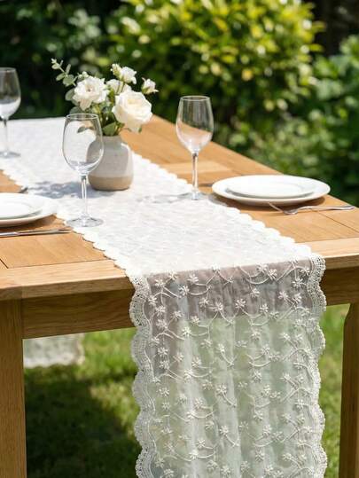 1件米色花卉刺绣装饰桌旗，优雅浪漫的家居装饰，复古蕾丝边长方形设计，薄纱覆盖风格，精致的花卉图案，扇形花边细节，柔和的中性美学，餐桌、咖啡桌、婚礼、宴会、新娘送礼会、周年纪念、农舍风格、春夏餐桌装饰、室内外活动装饰