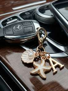 Bohemian Style Gold Letter Keychain With Shell And Starfish Decor, A-Z Letters Available, Beach And Holiday Themed Accessory, Ideal Gift For Friends, Students, Family, Beach Lovers, Vacation Essentials, Boho Fashion Accessory Suitable For Travel, Summer And Daily Use Personalized Keychain Gifts For Mother, Father, Graduation, And Teacher - Multicolor - View 5