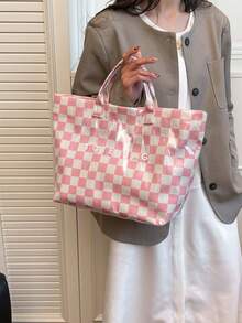 新年粉白格子图案女士手提包；高端简约字母印花装饰手提包，现代旅行度假风防水PVC材质沙滩包，适合度假旅行，实用轻便大容量防水手提包，经典闭合设计 - 粉色 - 查看 3