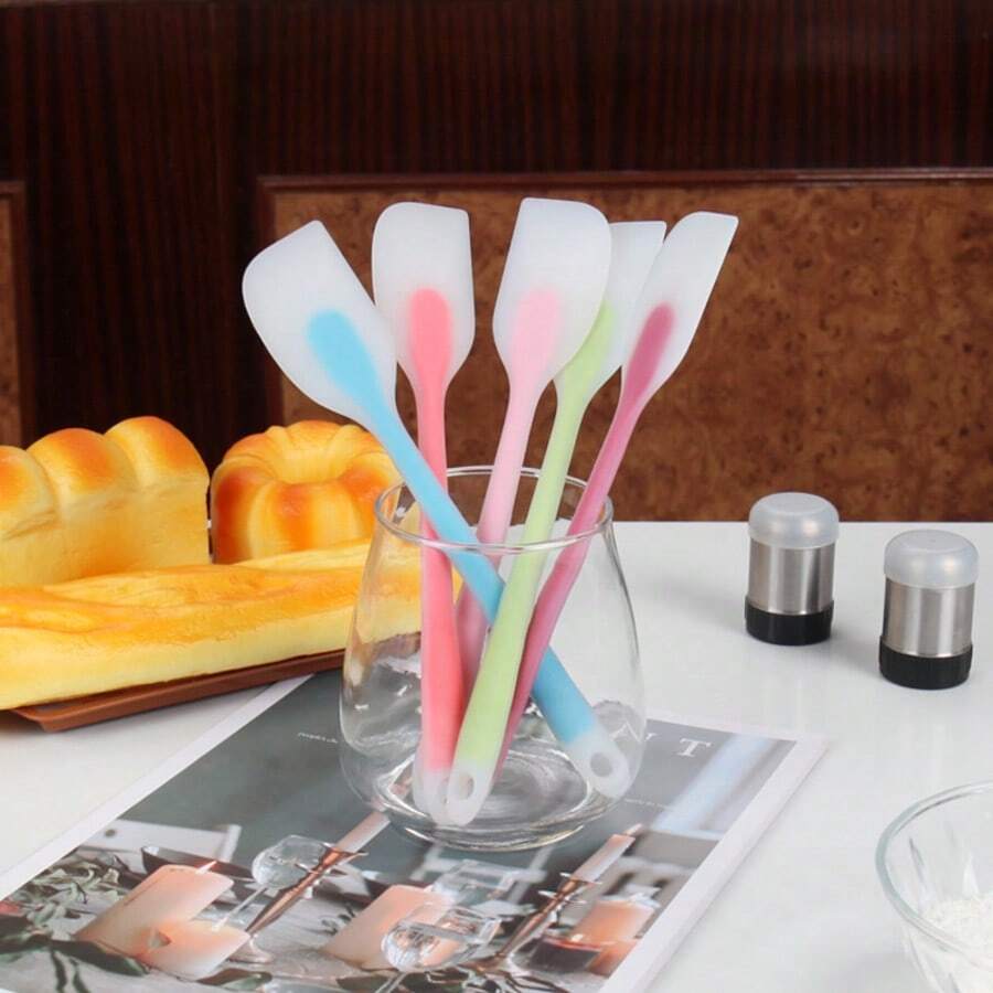 1pc FDA Approved Integrated Semi-Transparent Silicone Scraper, Large Semi-Transparent Scraper, Cake Spatula, Cream Mixer, Small Scraper - Blue - View 1