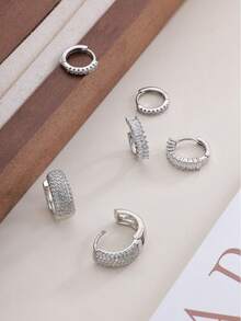 Bộ 3 đôi khuyên tai vòng nhỏ bằng vàng cho nữ, khuyên tai vòng mạ vàng 14K kiểu ôm sát tai, phù hợp với nhiều lỗ xỏ, khuyên tai vòng nhỏ nhắn đính đá CZ/Cubic Zirconia, khuyên tai vòng nhẹ và dày dặn. - 3 đôi bông tai vòng đính đá zircon - Xem 15