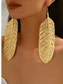1 Pair Fashionable Minimalist New Exaggerated Summer Long Leaf Unique Personalized Exaggerated Large Leaf Earrings - Yellow Gold - View 1