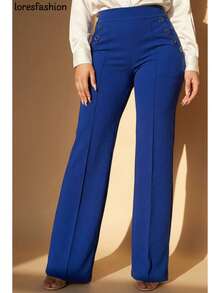 Pantalón de vestir para mujer diseño moderno y sofisticado con cintura alta que estiliza la figura y realza la silueta, ideal para mujeres jóvenes y señoras que buscan un estilo casual elegante para oficina, reuniones, eventos especiales o salidas; confeccionado en tela crepé no se transparenta al usarlo , interior suave, cómoda y resistente, con stretch que se adapta al cuerpo sin perder su forma; corte recto de pierna ancha que aporta libertad de movimiento y una caída fluida detalle de Boton forrado cada uno a su color de pantalón y a las orillas oro al costado que añade un toque refinado y femenino; pretina posterior elasticada para un ajuste perfecto y cómodo durante todo el días con bolsillos frontales para mantener una línea limpia y estilizada, prenda versátil que combina fácilmente con blusas, camisas o tops para crear looks formales o casuales; resistente a arrugas y al pilling, lavable a máquina sin deformación, pieza atemporal que no pasa de moda . - azul real - Ver 4
