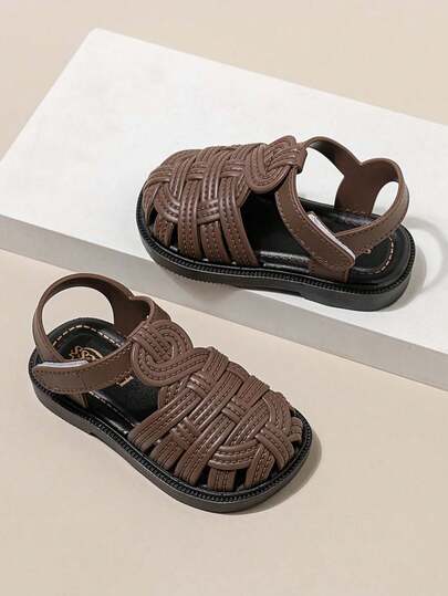 زوج من الصنادل المسطحة للأطفال الجنسين، أحذية المشي ذات القاع الناعم المضادة للانزلاق، صنادل رومانية عصرية متعددة الاستخدامات للخارج والشاطئ والسفر والمدرسة، مناسبة للصيف