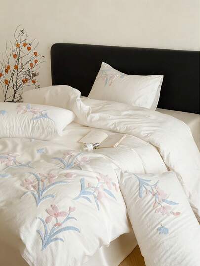 3pcs Soft & Comfortable Crinkle Gauze Fabric Duvet Cover Set (1 Duvet Cover + 2 Pillowcases, Without Filler), Floral Embroidery Botanical Farmhouse Style, Suitable For Bedroom, Guest Room, Boys & Girls, Machine Washable