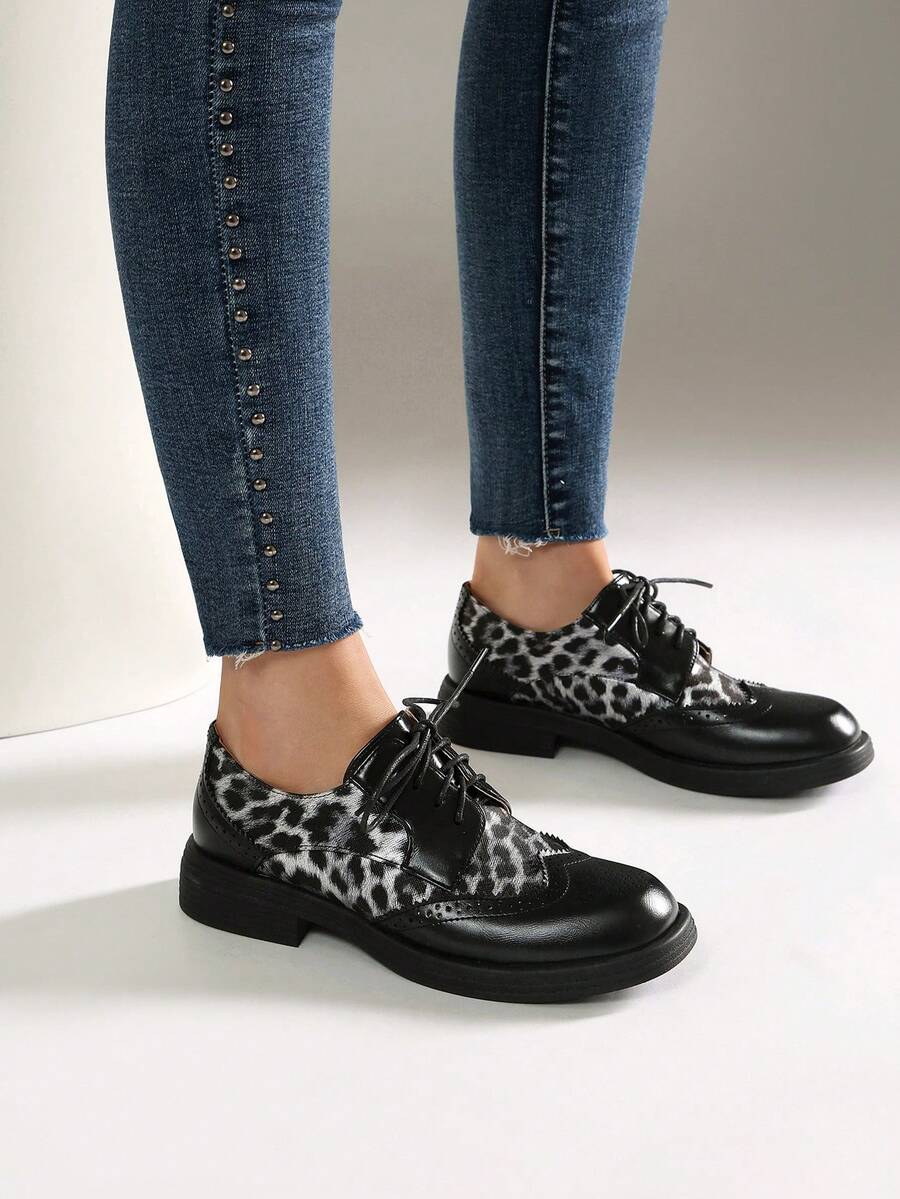 Brogue Women's Round Toe Thick Sole Lace-Up Shoes, Leopard Print Patchwork Office Casual Chunky Loafers - Silver - View 1