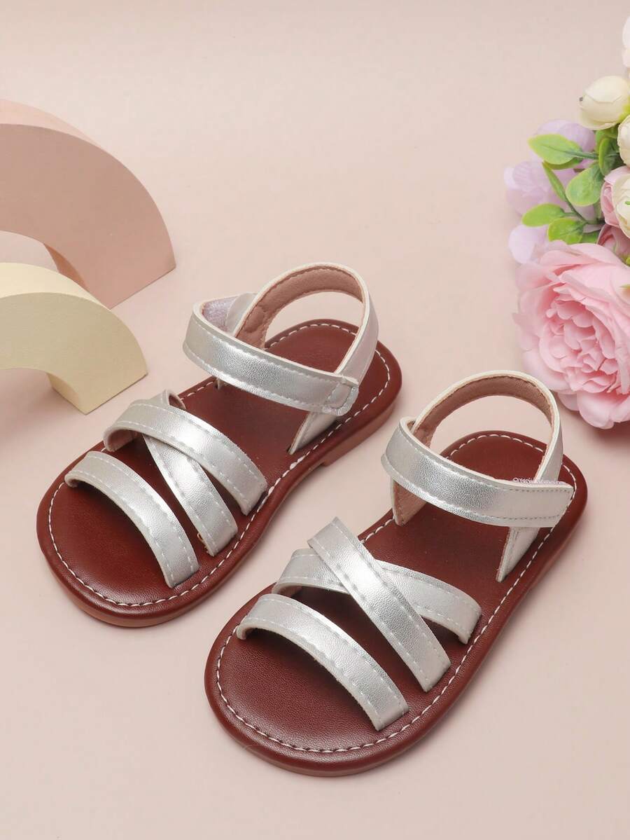 1 par de sandalias abiertas de planas para bebé en color plateado, zapatos de playa versátiles y de moda para niños y niñas - Plateado - Ver 1