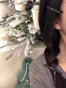 CHANEL 韩版时尚百搭黑色发夹。侧分刘海发夹。女生刘海发夹。高端字母发夹。 - 黑色 - 查看 9