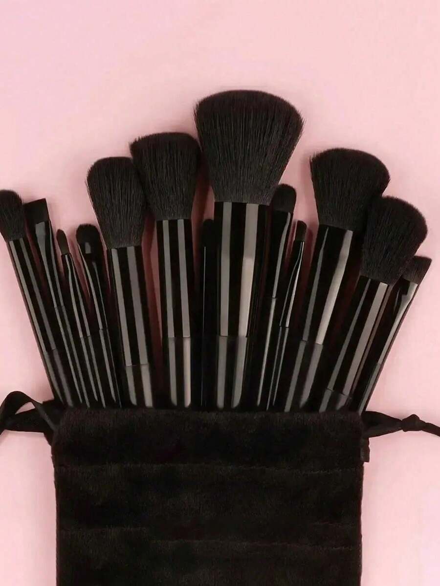 13pcs Professional Soft & Fluffy Makeup Brush Set, Including Foundation Brush, Eyeshadow Brush, Kabuki Brush Etc., With Makeup Bag & Sponge, Great Gift For Makeup Beginners - Black - View 1